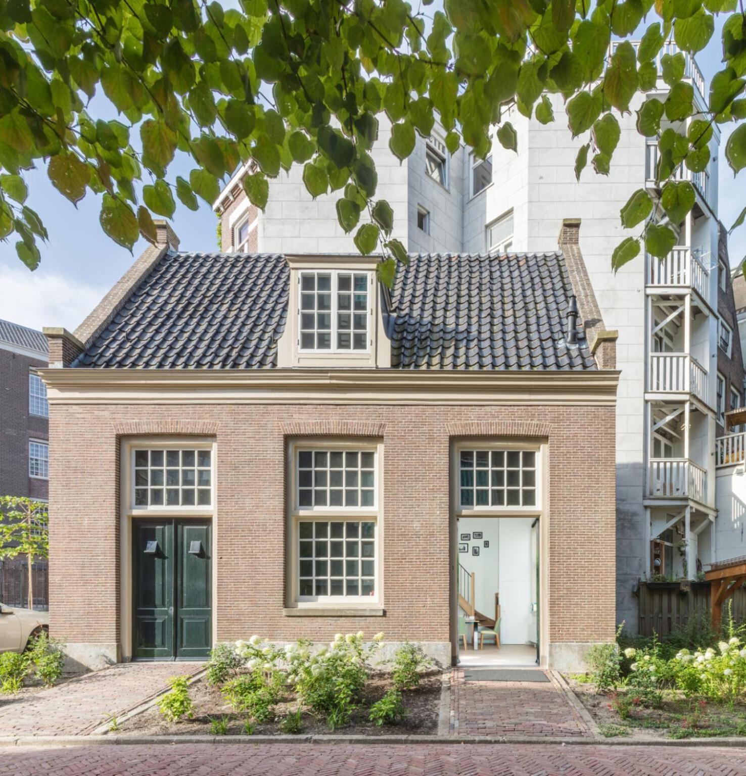 Three-Bedroom House,1739503069:JPEG